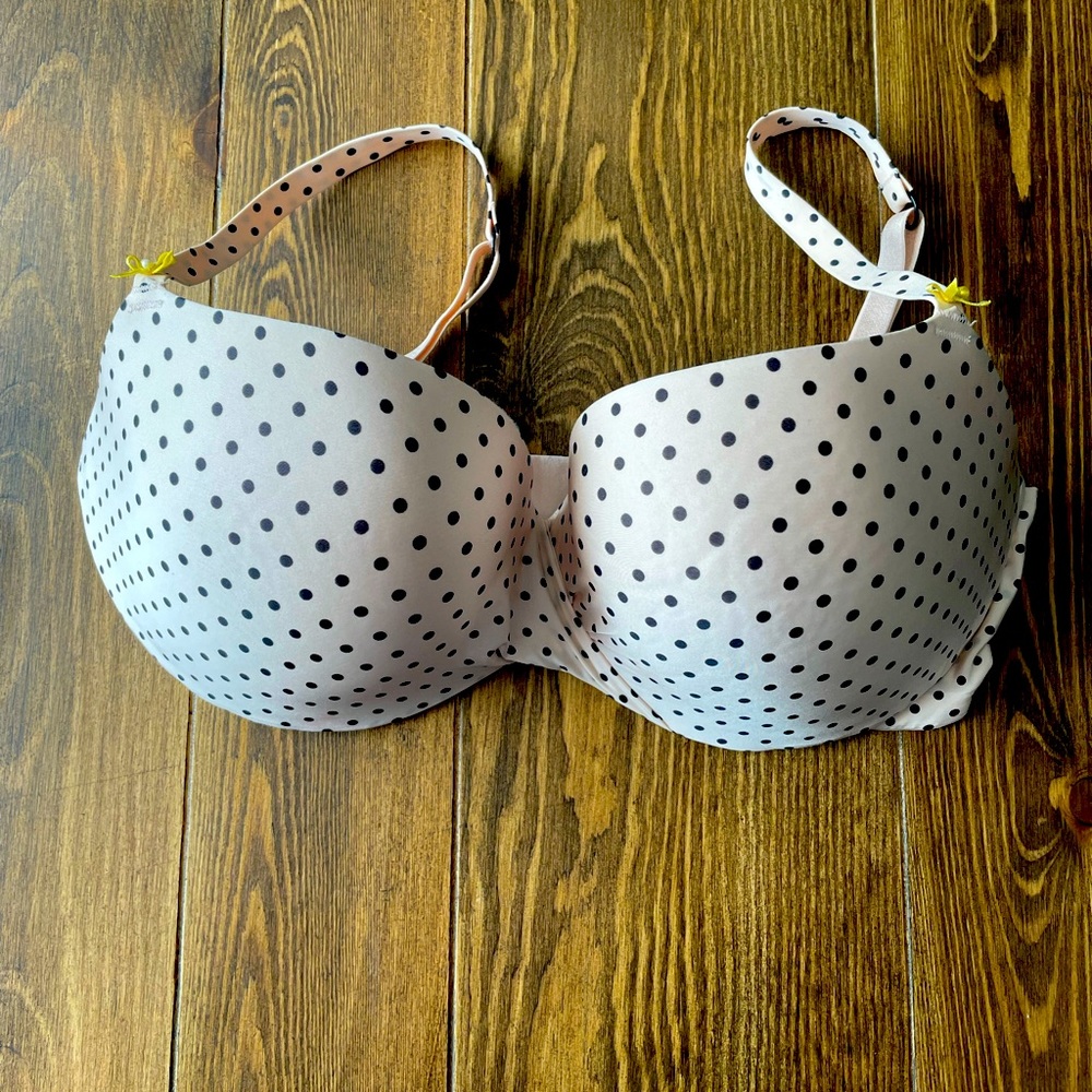 36DD VS bra